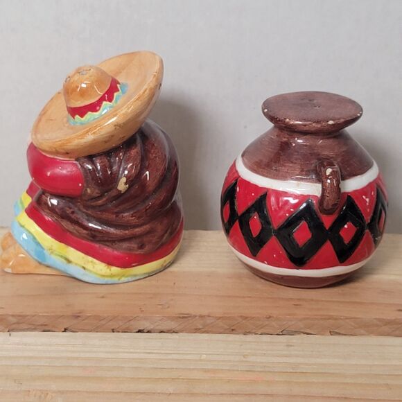 VINTAGE Ceramic Mexican Theme Salt & Pepper Shakers: Siesta Man and Pot - Picture 3 of 6